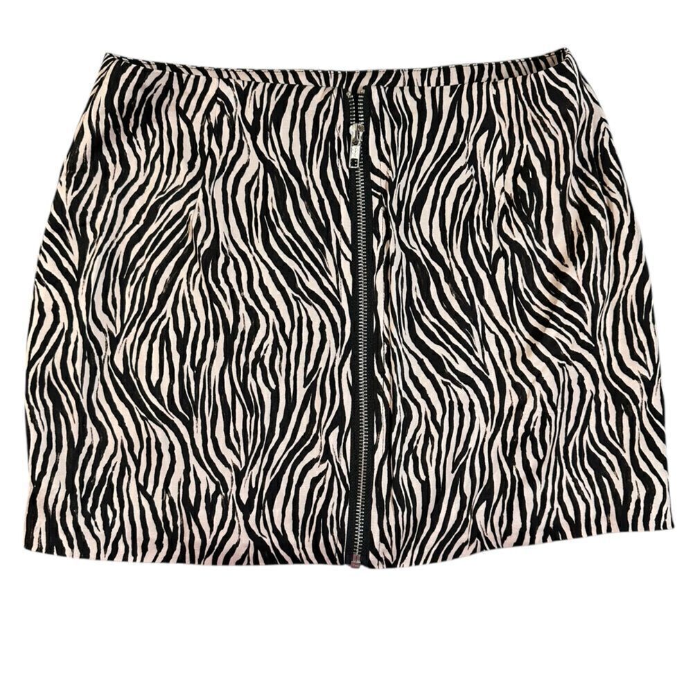 NWT For Love & Lemons Women’s Black White A Line Mini Skirt Zip Up - Size S - Picture 6 of 7